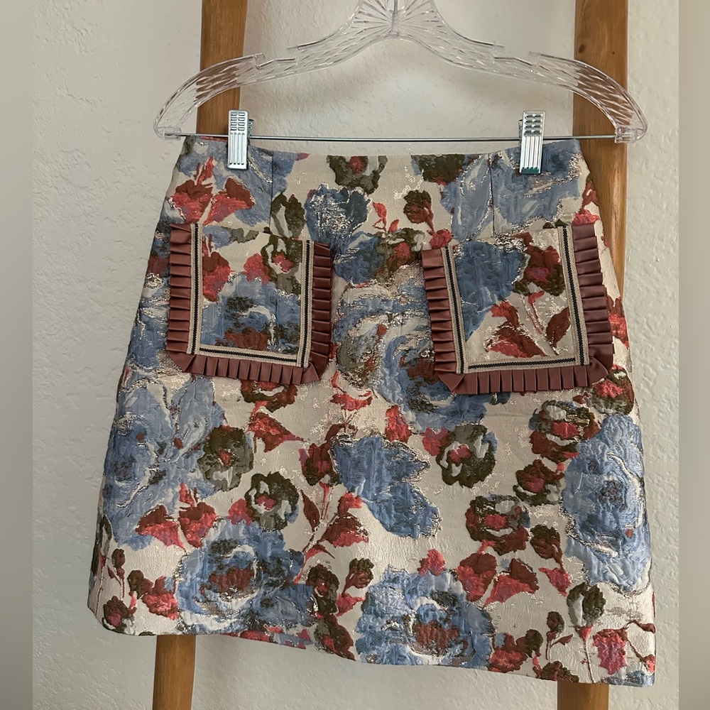 Floral Brocade Mini Skirt with Pleated Pocket Trim - Blue/Red